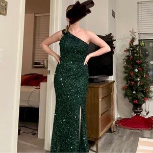 Sparkly green dress size: small